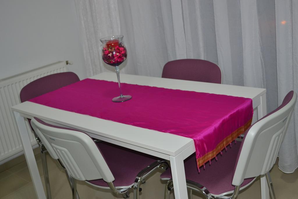 City Park Residence كونستانتا الغرفة الصورة